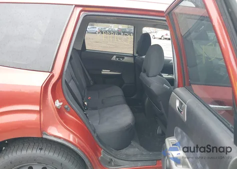 2010 Subaru Forester 2.5X Premium z USA, uszkodzony, nr VIN JF2SH6CC9AH772415